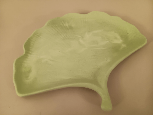 Soucoupe feuille de Ginkgo verte en Jesmonite