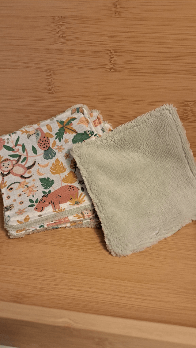 Carrés démaquillants ou pour la toilette x4